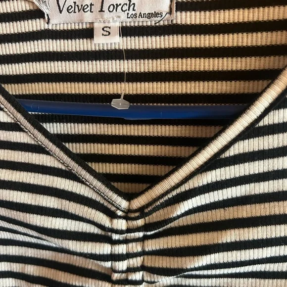 Nordstrom Black & White Striped Long Sleeve Dress ruched front size small NWT - Picture 4 of 6